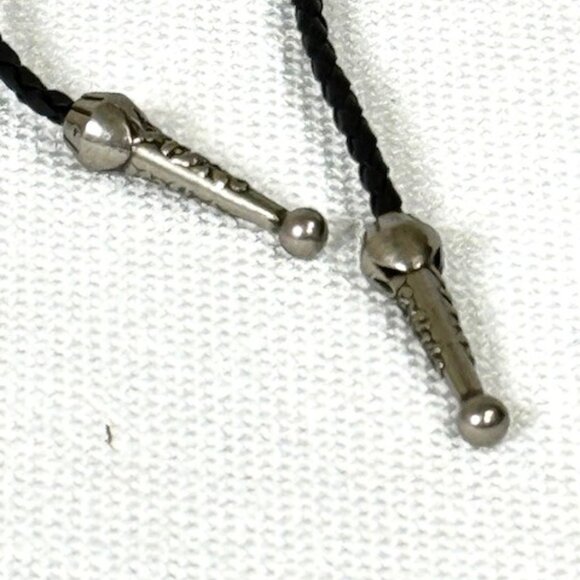 Silver-tone and black cord western cowboy bolo tie. - Picture 4 of 6